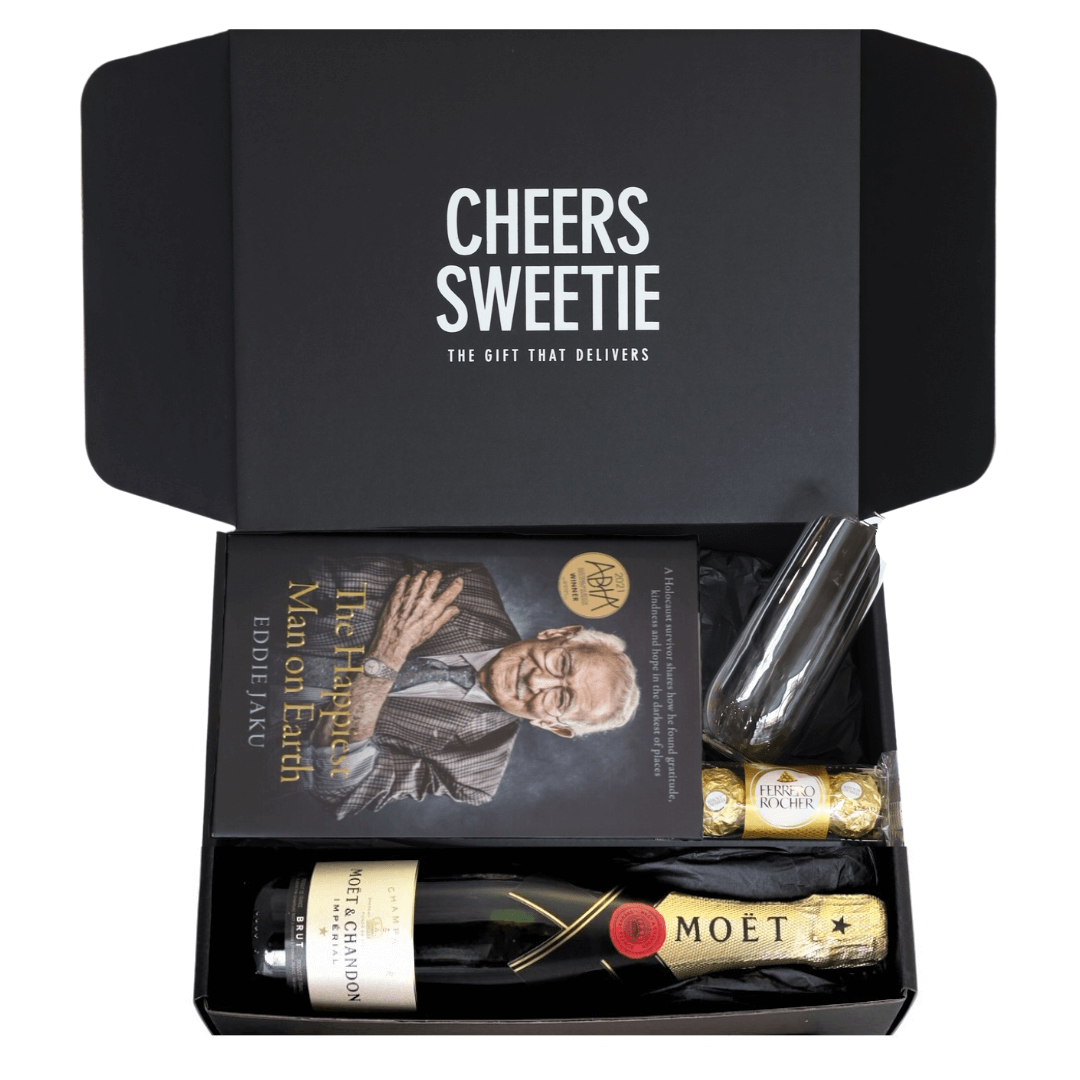 Moet & Book Hamper