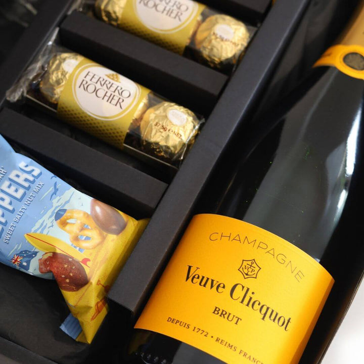 Champagne and chocolate Hamper