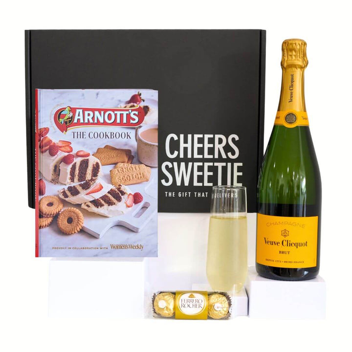 Bubbles & Book Hamper