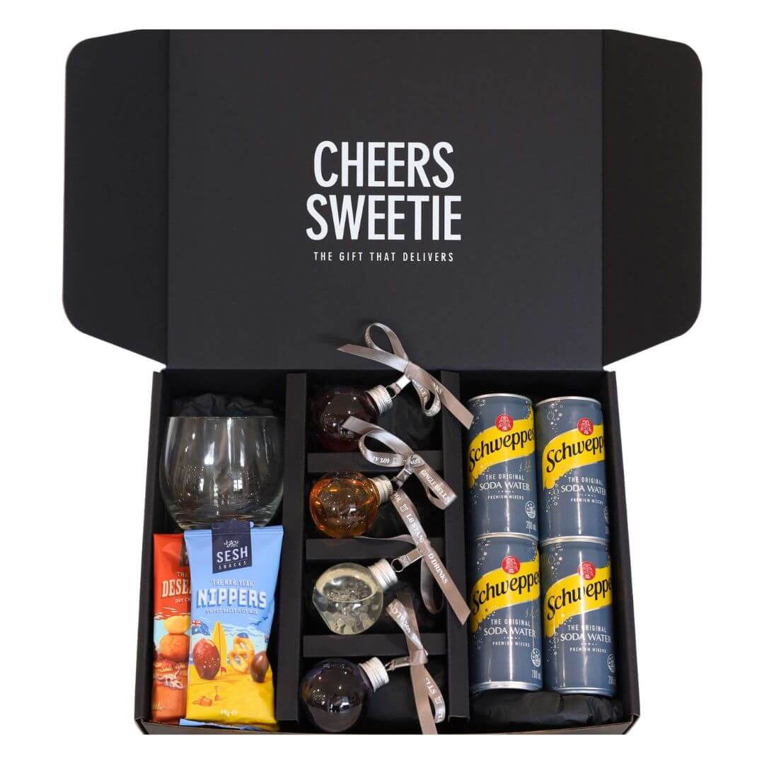 Gin Bauble & Soda Christmas Hamper