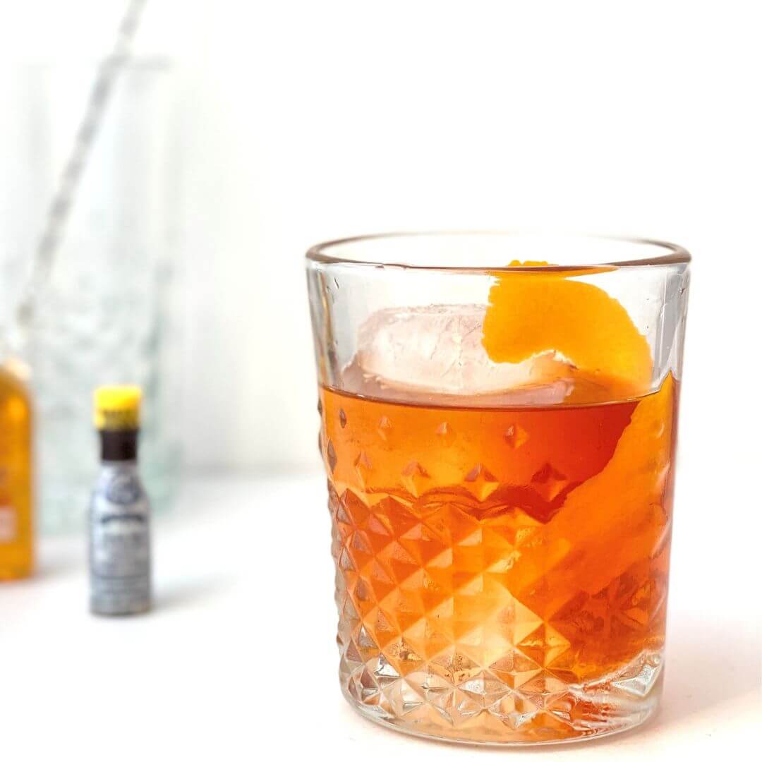 Old Fashioned Cocktail Kit Drink